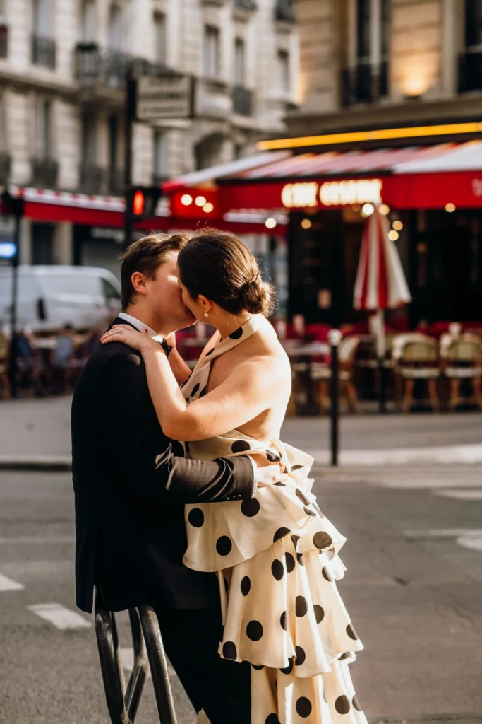 Paris photography in front of café