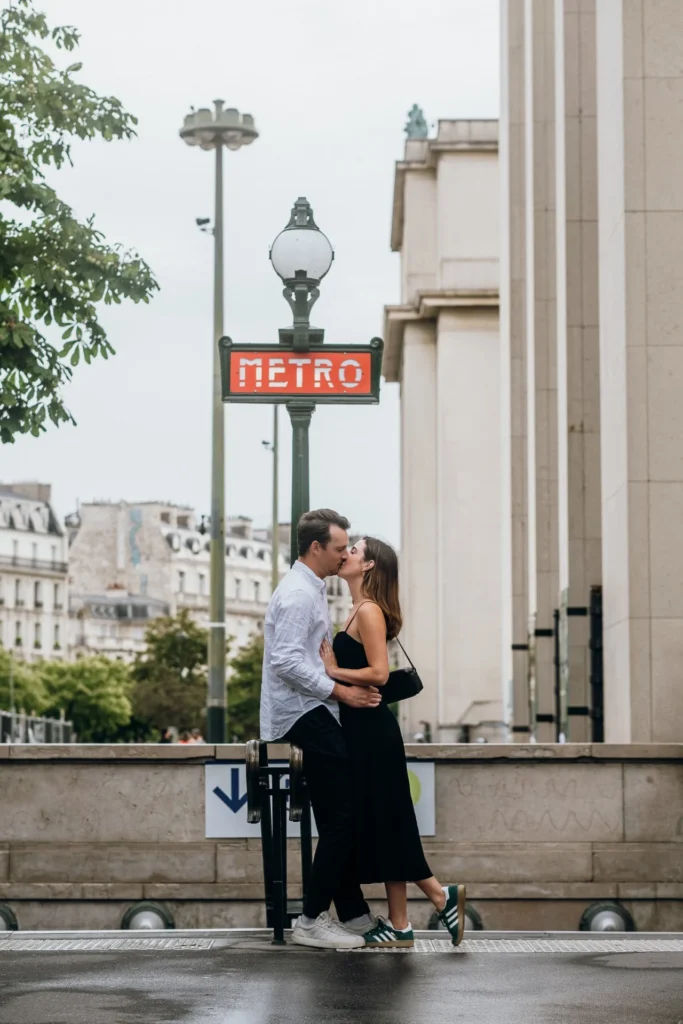Paris summer couple photos