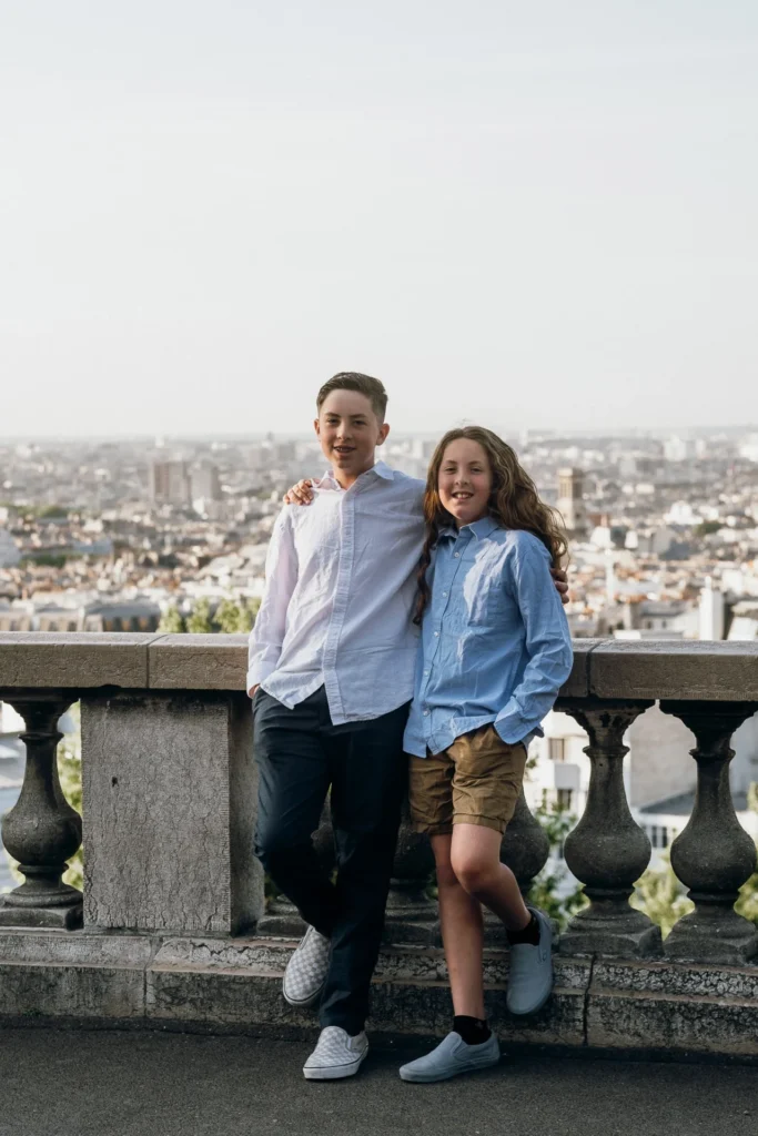 Family photoshoot in Paris