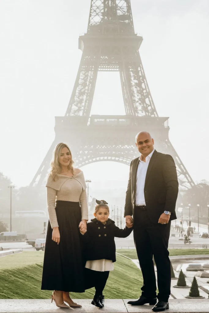 Beautiful family photos in Paris