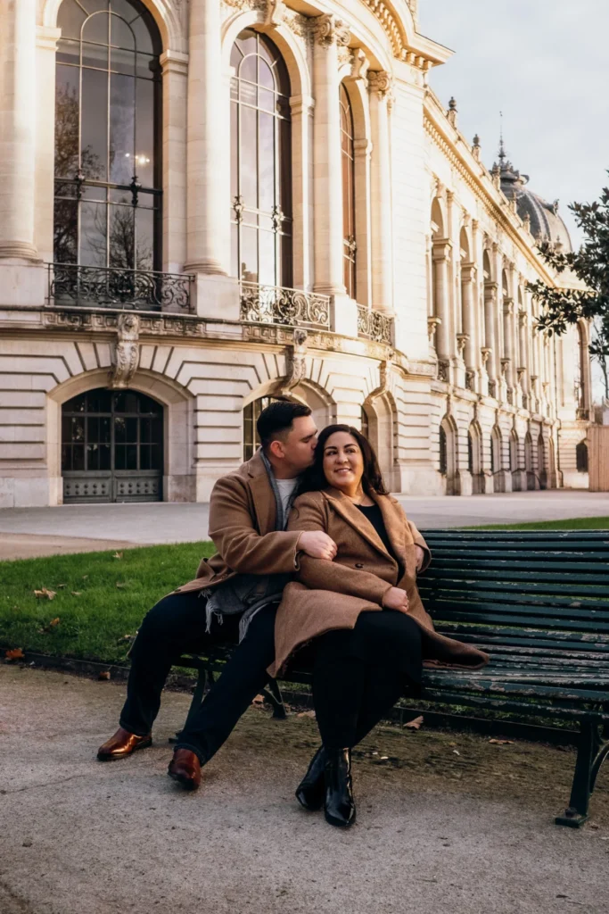 Couple kissing on a beach near Petit Palais