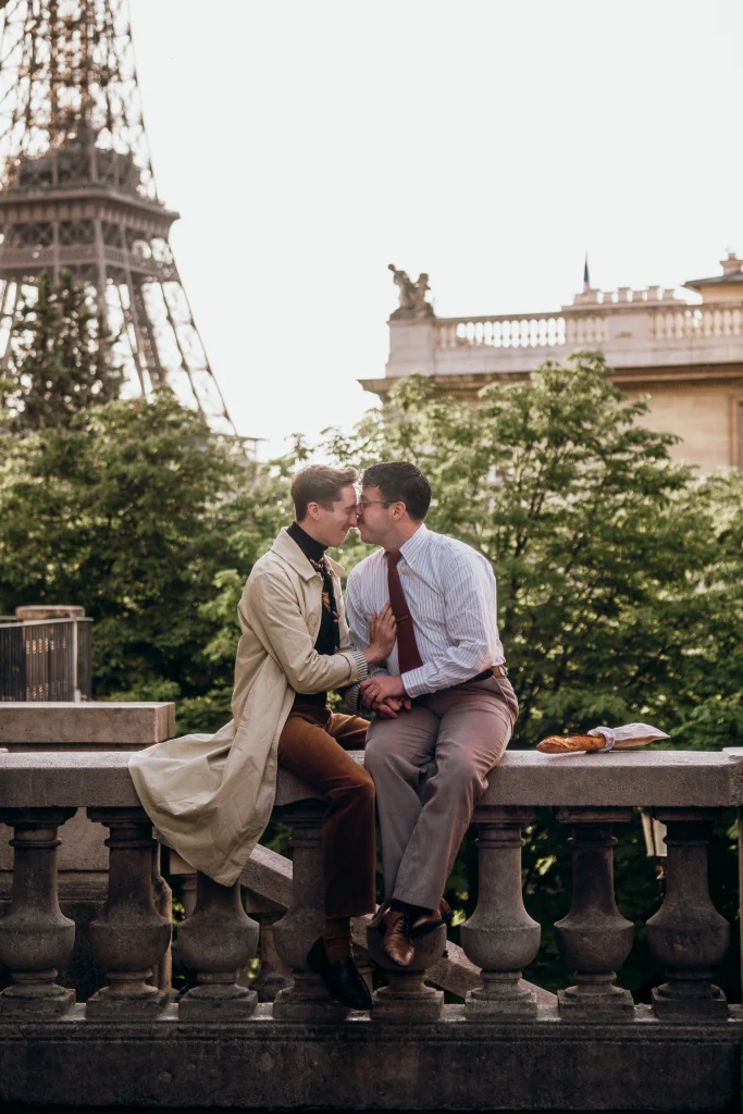 Couple Paris photoshoot outfit - beige trench coat