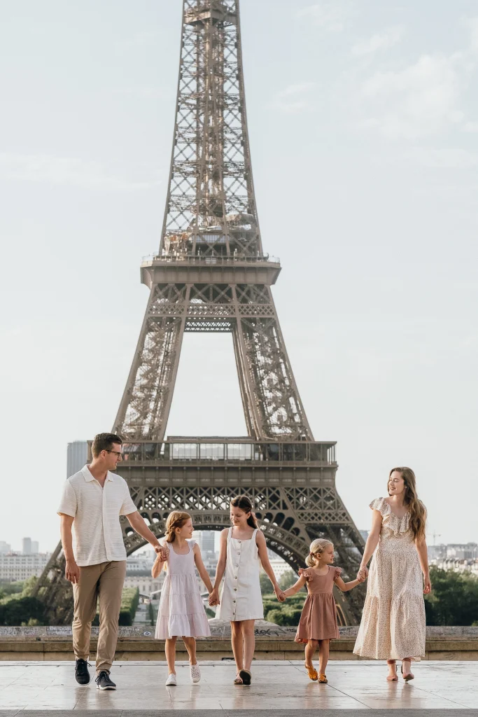 Eiffel Tower family photoshoot outfit - neutral color