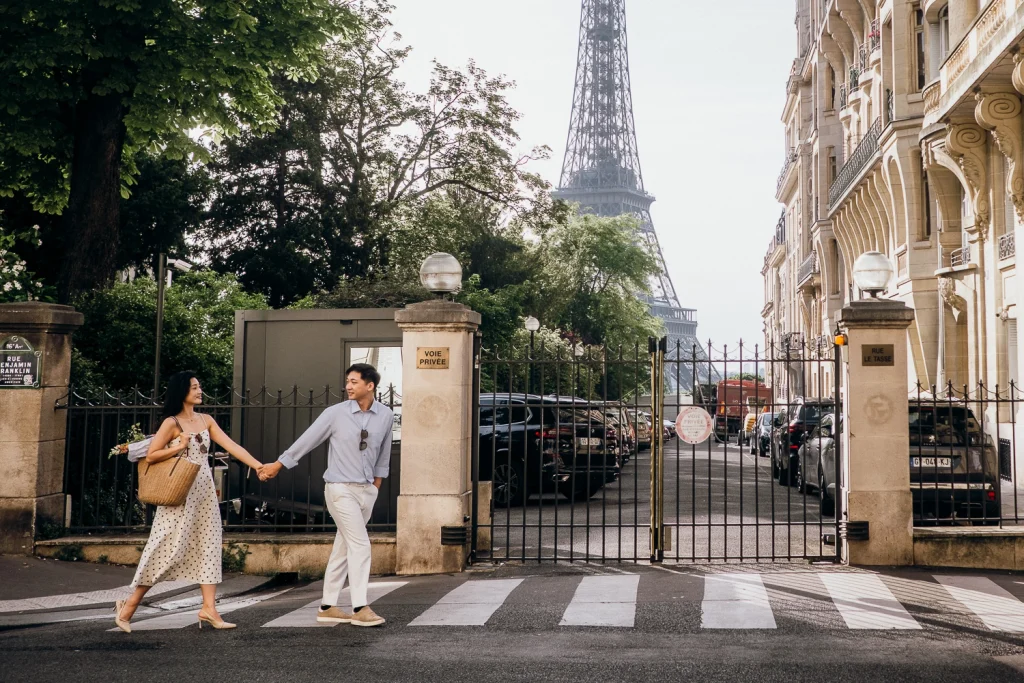 Summer Paris Couple Photoshoot Outfit