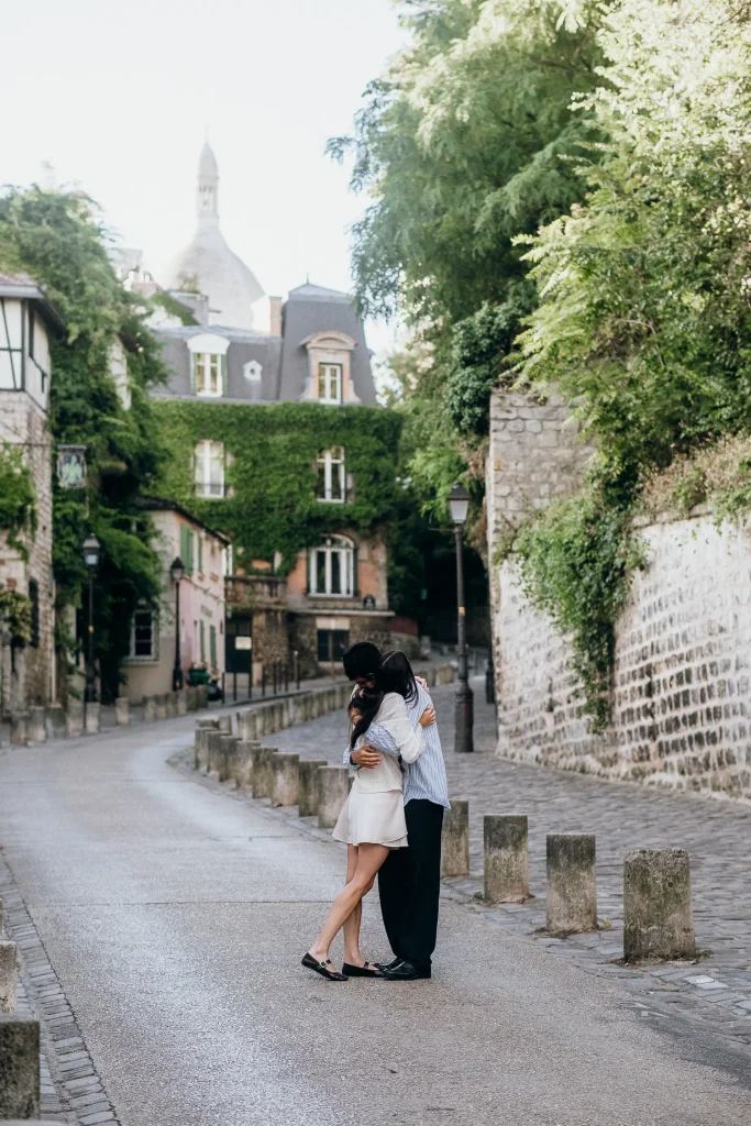 Surprise proposal at Montmartre