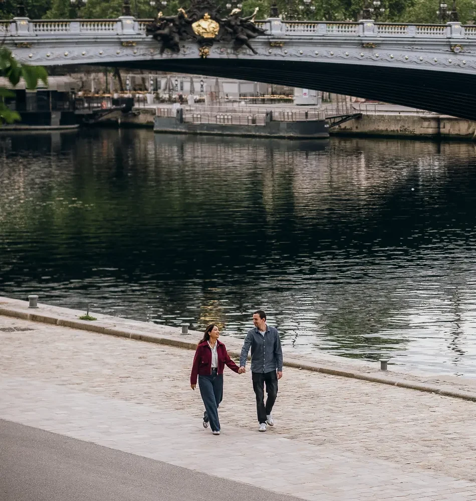 Surprise proposal photographer Paris at Alexandre III Bridge